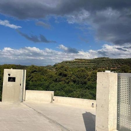 Ek Ornelakis, Luxury Country House With Jacuzzi La Canea Exterior foto